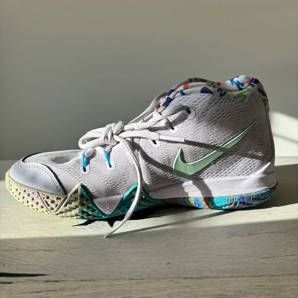 Kyrie Irving (GS) “Court Purple” 90